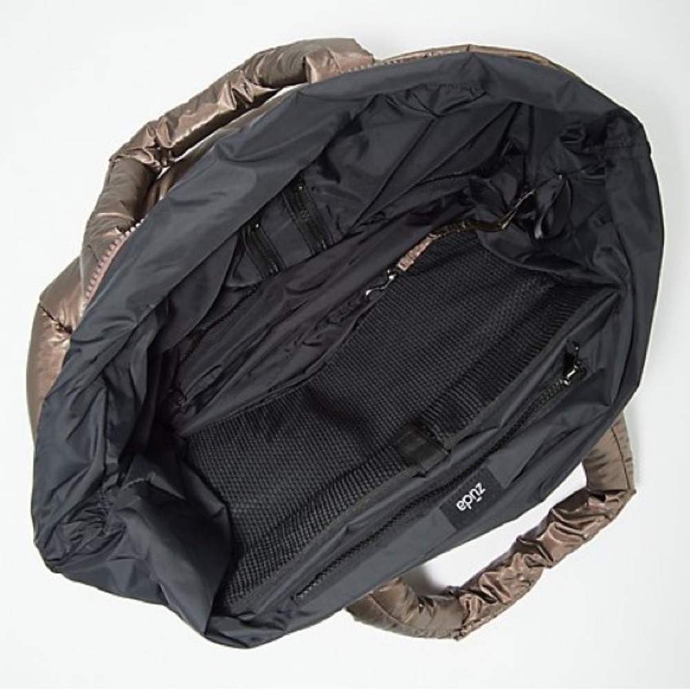 Zuda Quilted Nylon Tote - Picture 3 of 3
